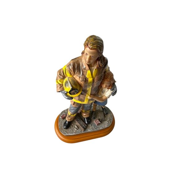 Safe From Harm Red Hats of Courage LIMITED 2 of 602 Little Girl Vanmark 8.5” - Picture 4 of 8